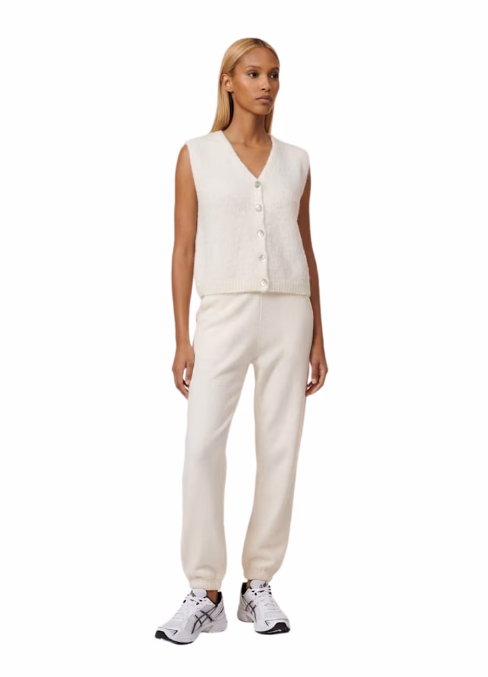 Thelma Vest, Bild 2